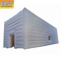 Riesiger Aufblasbarer Würfel