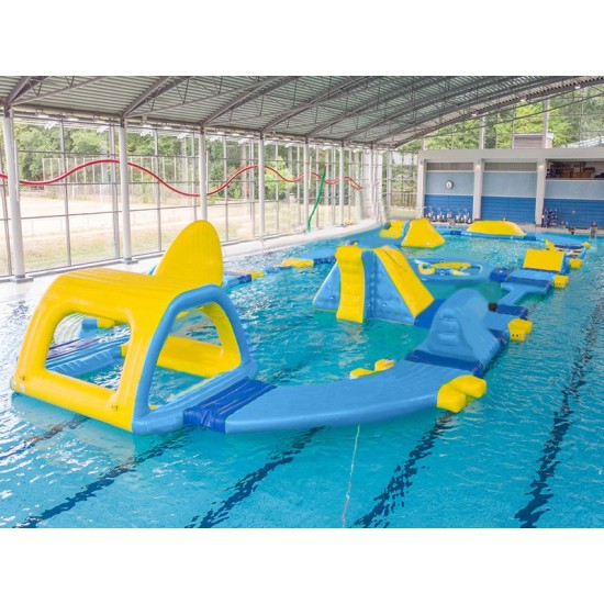 Pool Hindernisparcours Pool Hindernisparcours