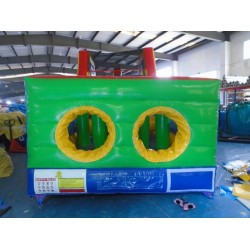 Hindernisparcours Hüpfburg