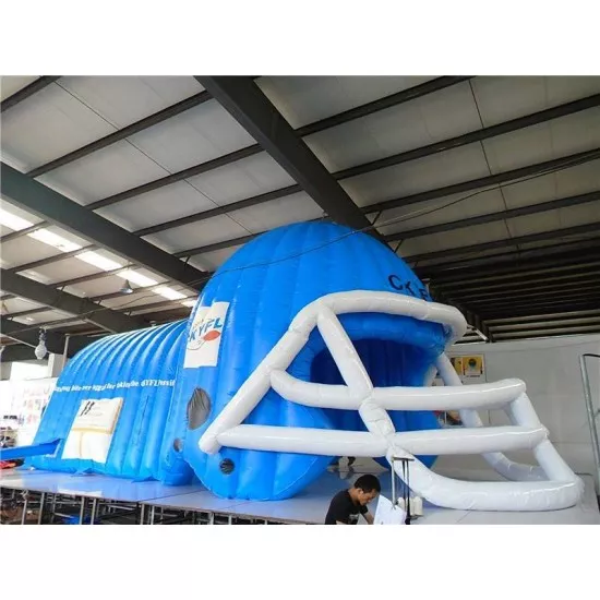 Riesiger Aufblasbarer Football Helm Tunnel
