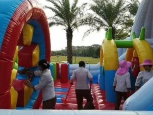 Sollte man das gerade gekaufte aufblasbare Schloss vor dem Gebrauch reinigen? Sollte man das gerade gekaufte aufblasbare Schloss vor dem Gebrauch reinigen?