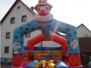 ie Qualität einer Hüpfburg entscheidet über die Sicherheit Ihres Kindes ie Qualität einer Hüpfburg entscheidet über die Sicherheit Ihres Kindes